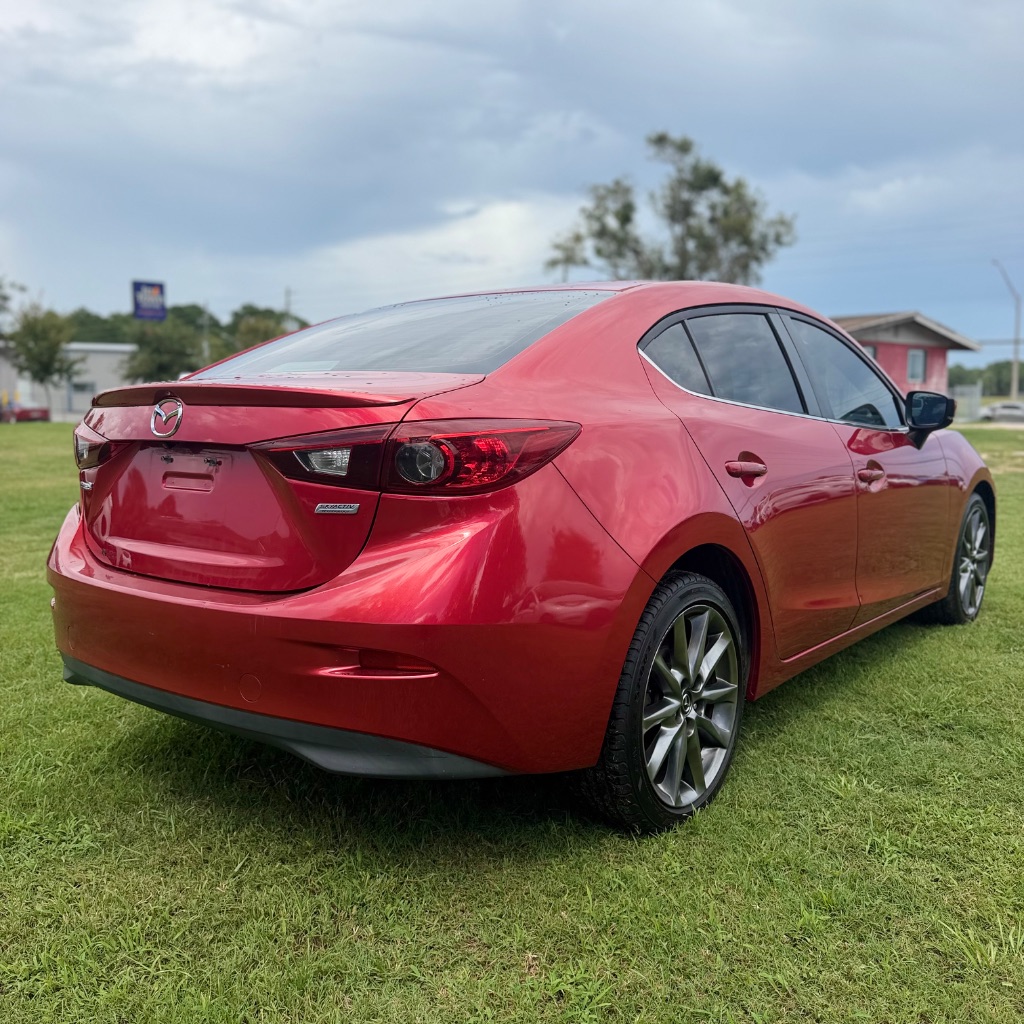 2018 MAZDA MAZDA3 - $9,250