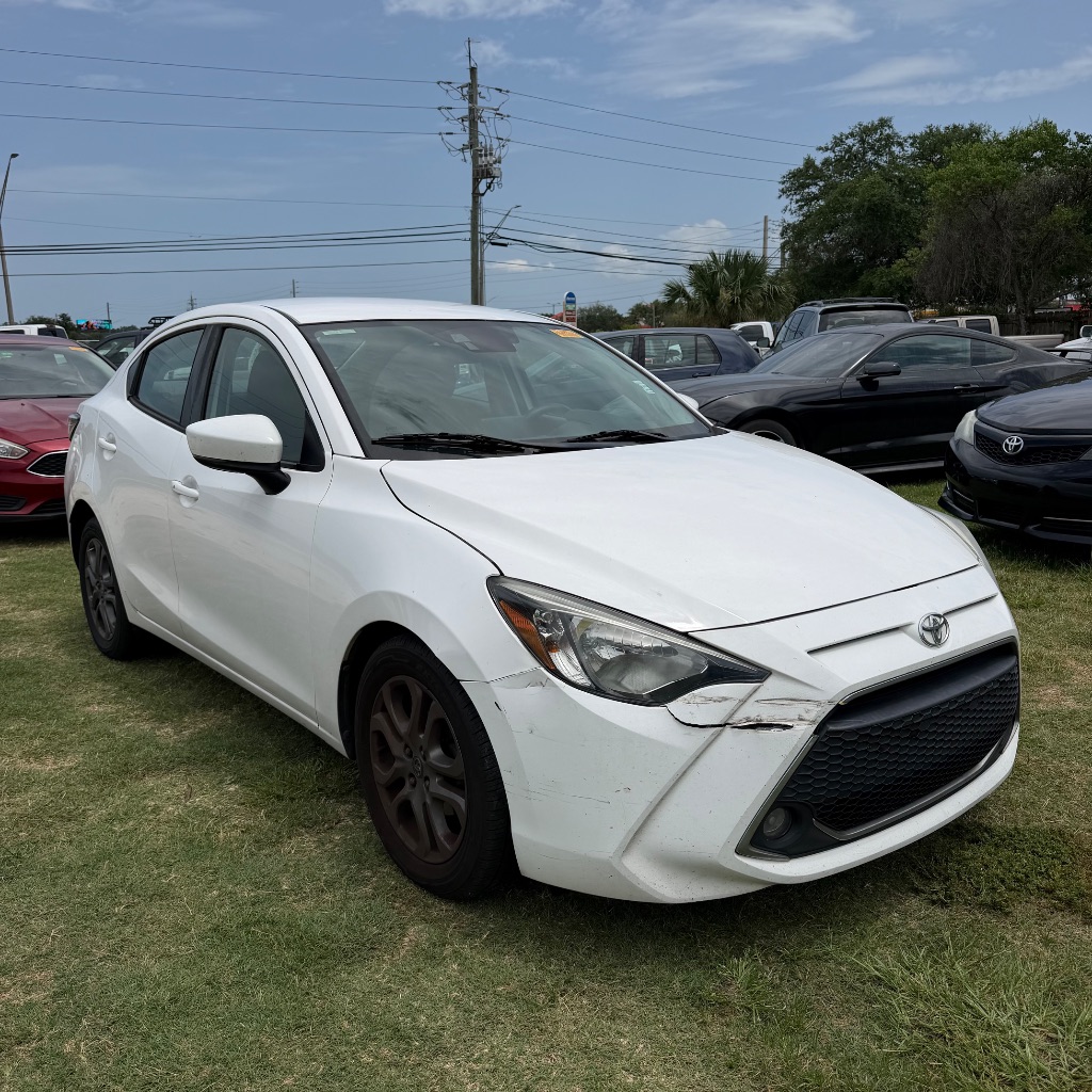 White 2019 Toyota Yaris Sedan Front-Wheel Drive Automatic