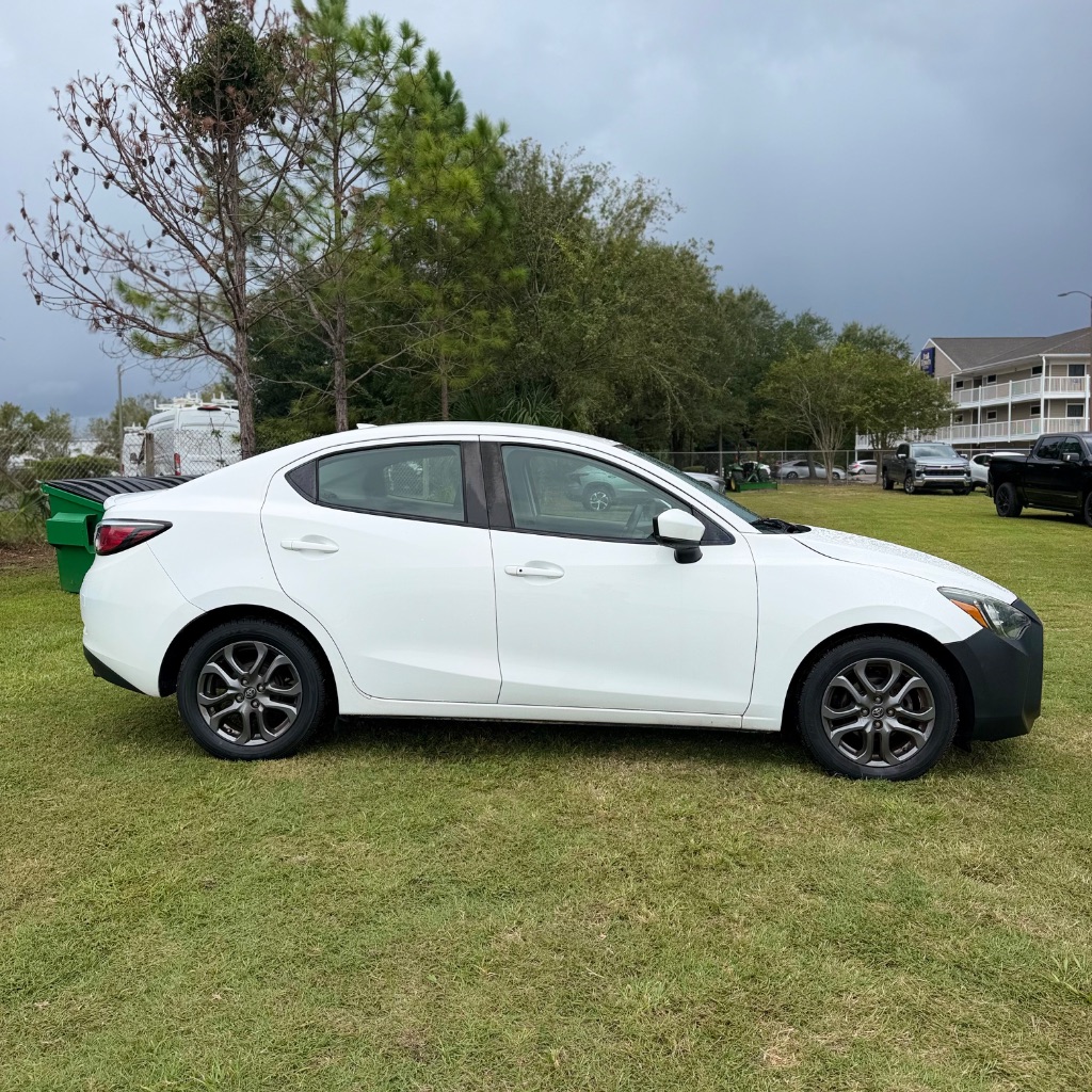 2019 Toyota Yaris - $4,992