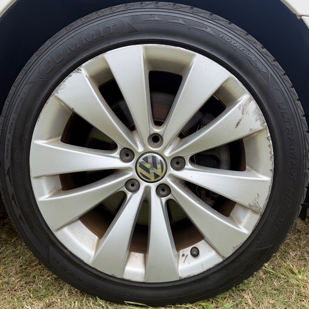 2011 Volkswagen Passat - $2,900
