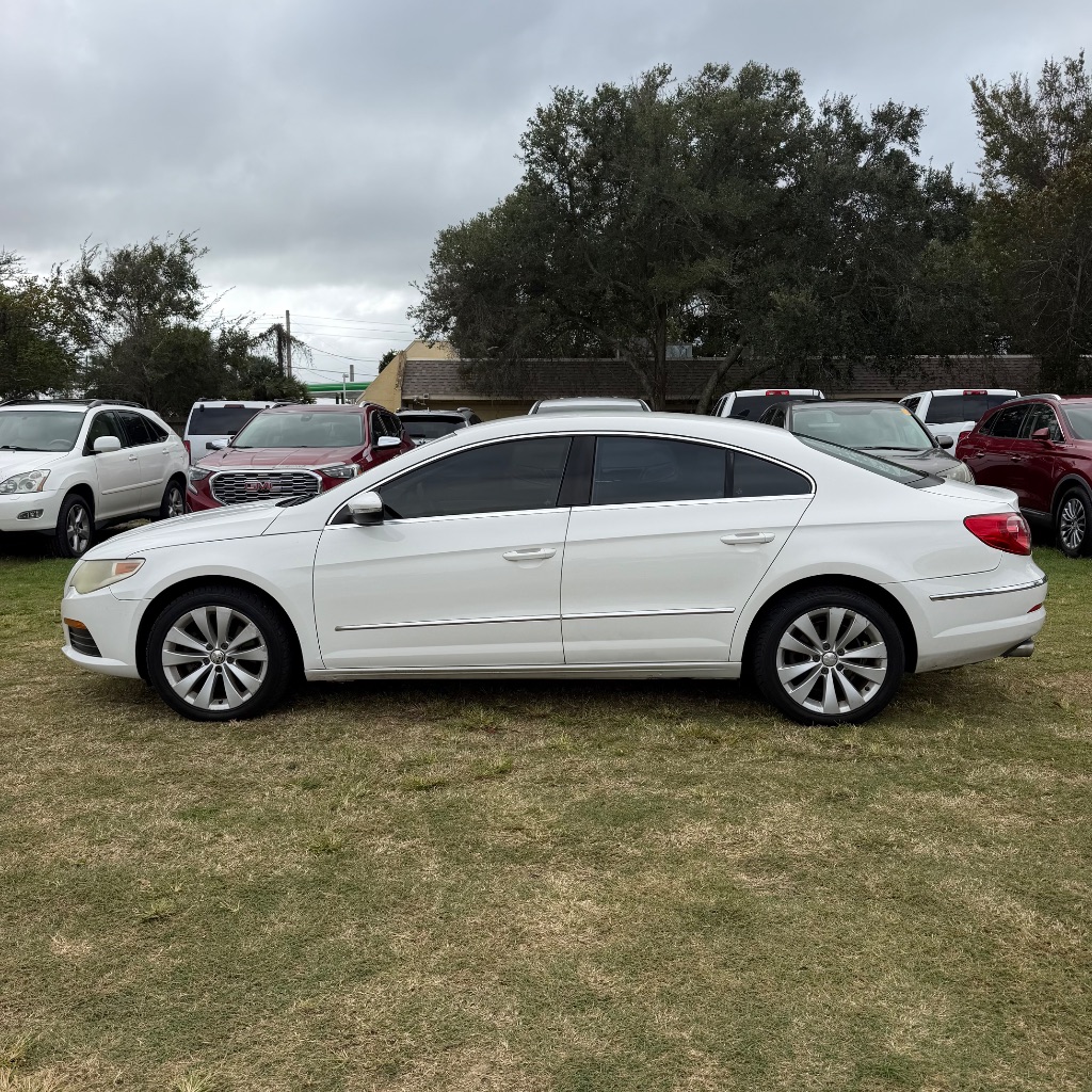 2011 Volkswagen Passat - $2,900