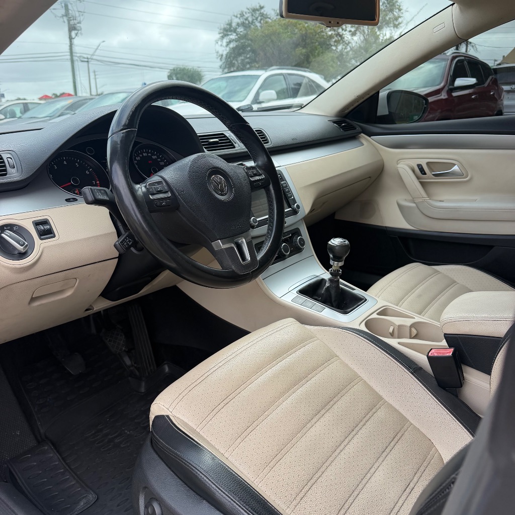 2011 Volkswagen Passat - $2,900
