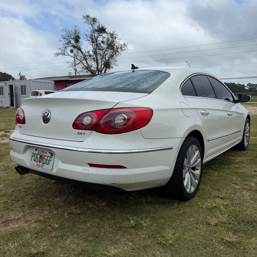 2011 Volkswagen Passat - $2,900