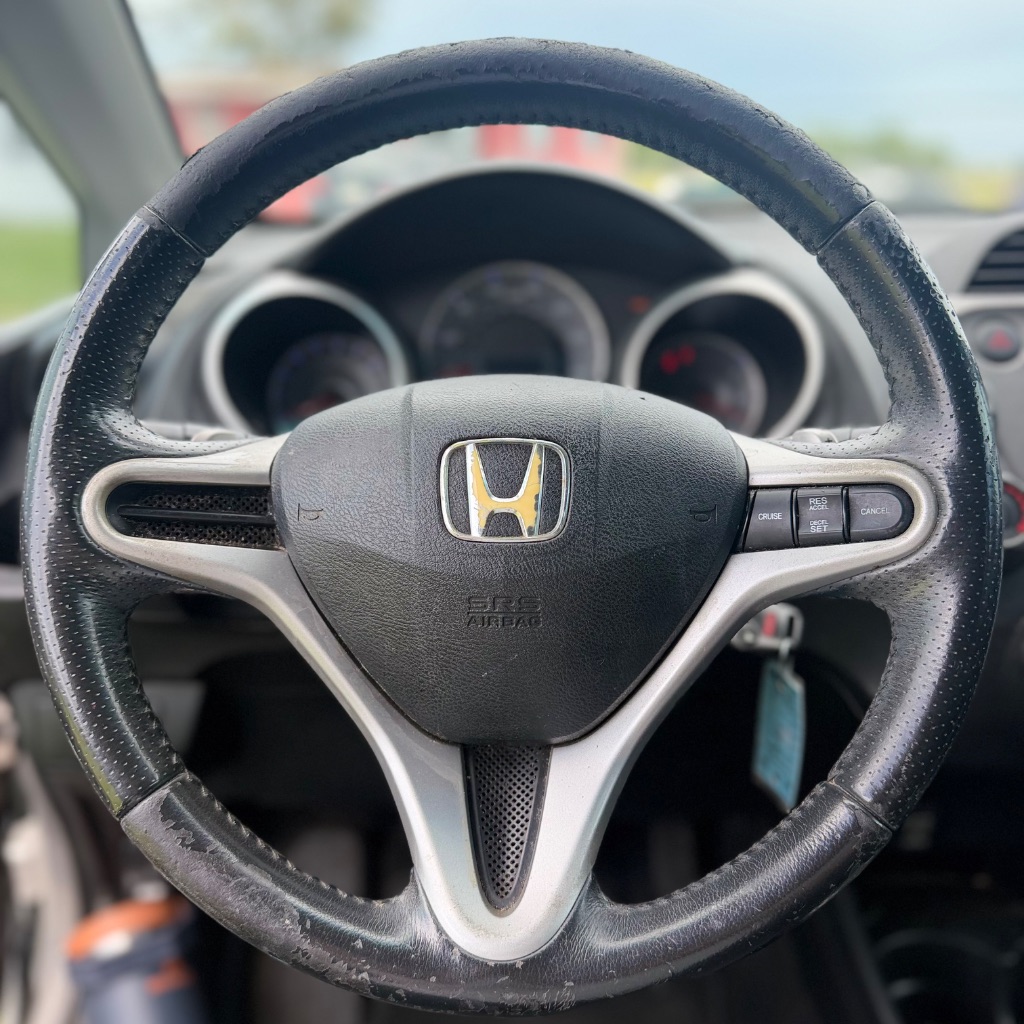 2010 Honda Fit - $3,500