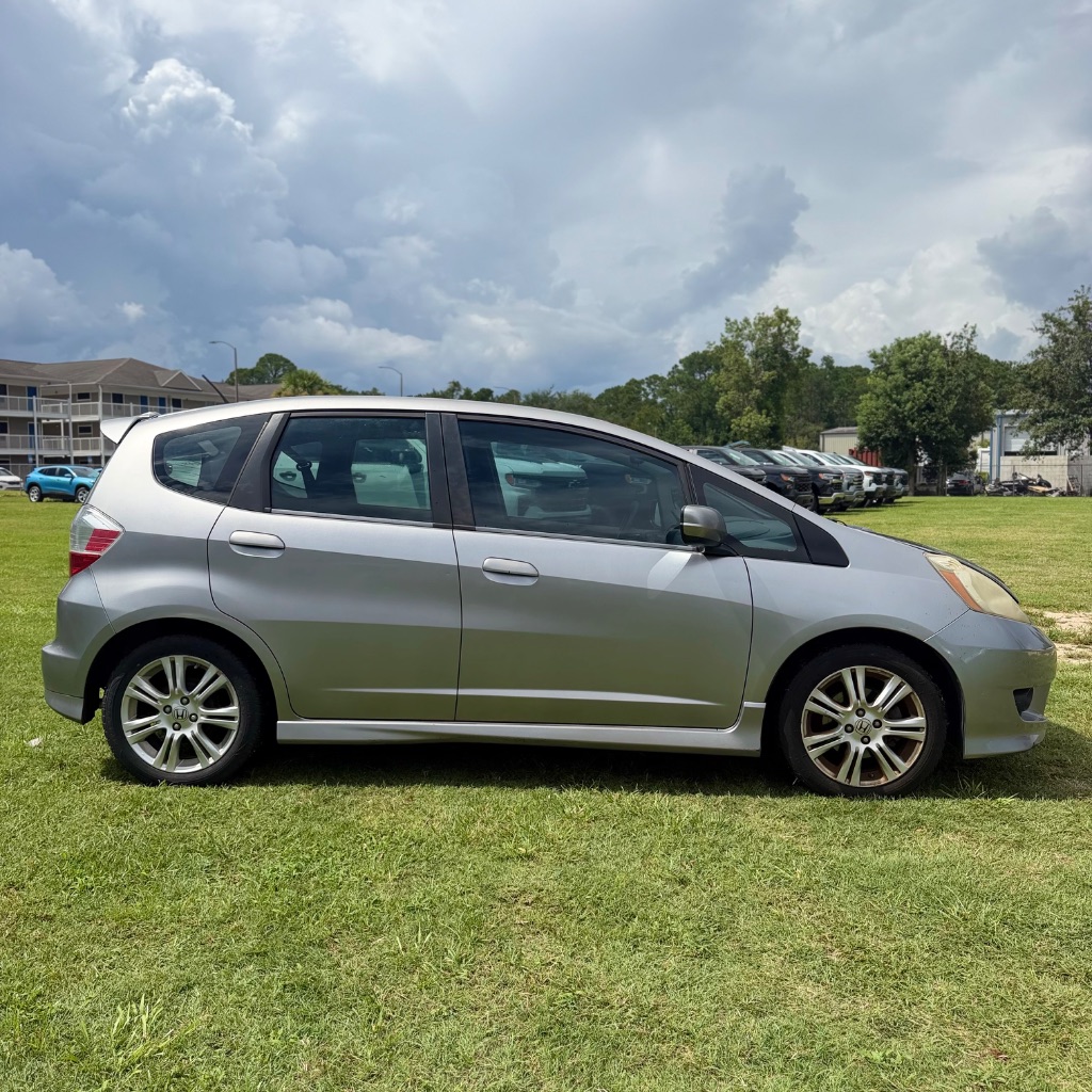 2010 Honda Fit - $3,500