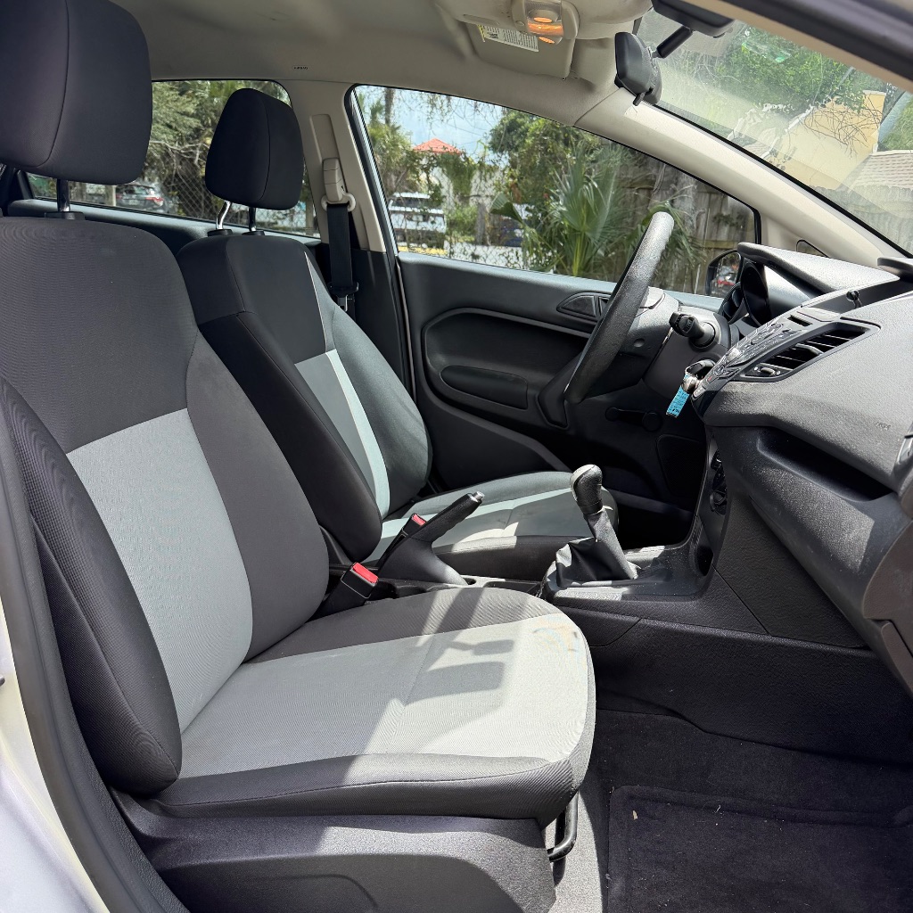 2017 Ford Fiesta - $3,991