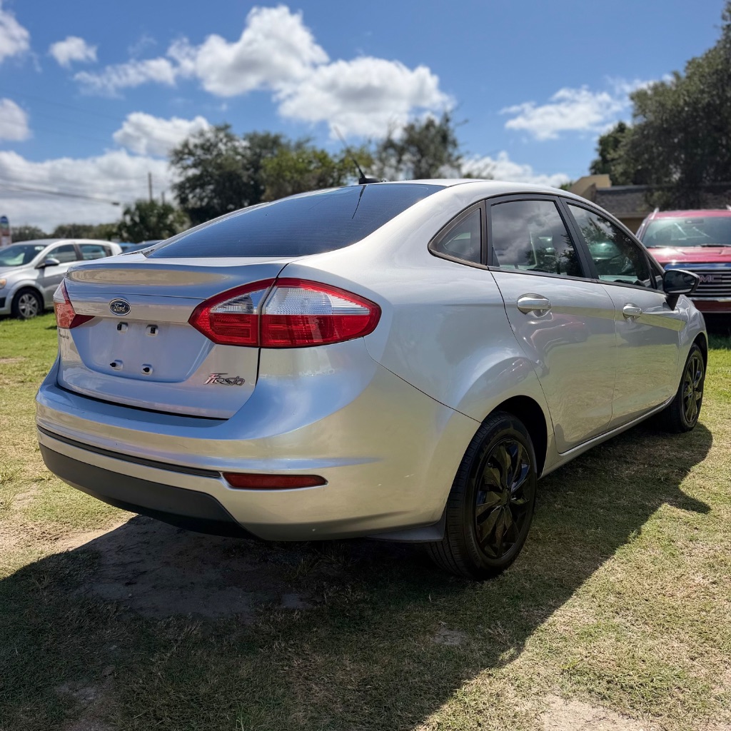 2017 Ford Fiesta - $3,991