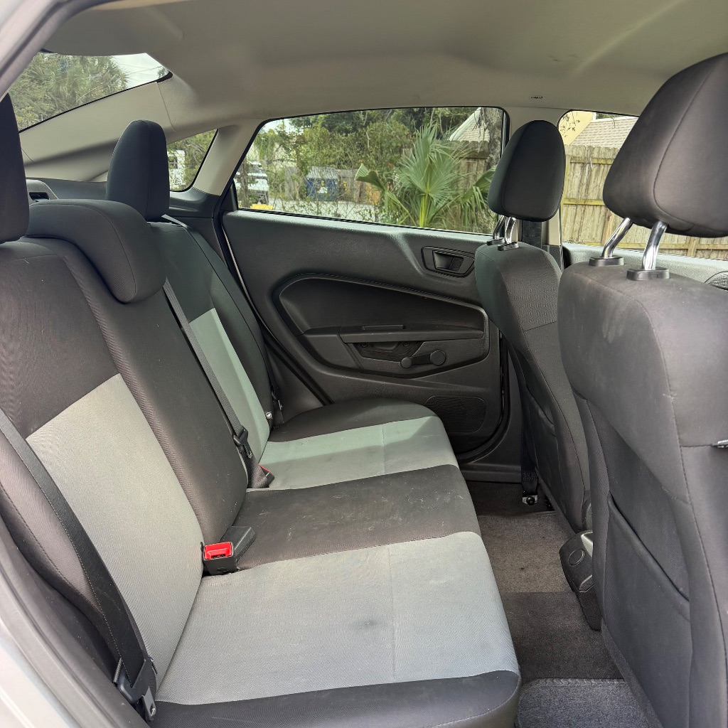 2017 Ford Fiesta - $3,991