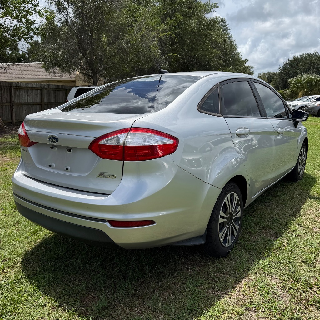 2017 Ford Fiesta - $3,991