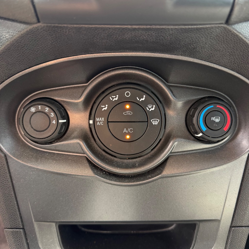2017 Ford Fiesta - $3,991