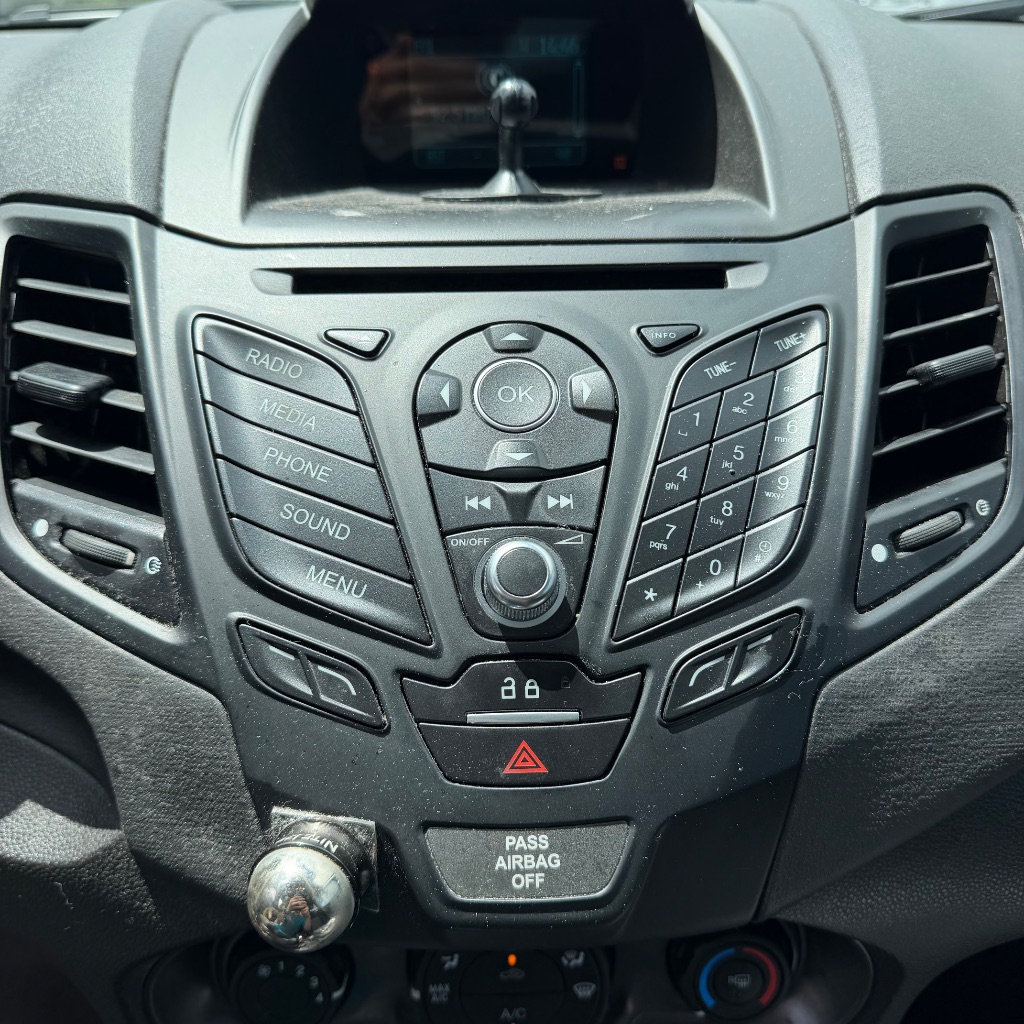 2017 Ford Fiesta - $3,991