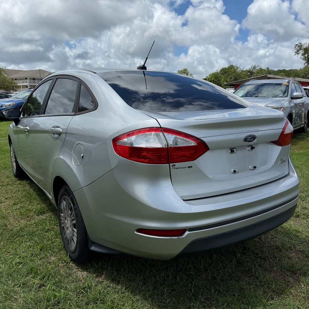 2017 Ford Fiesta - $3,991