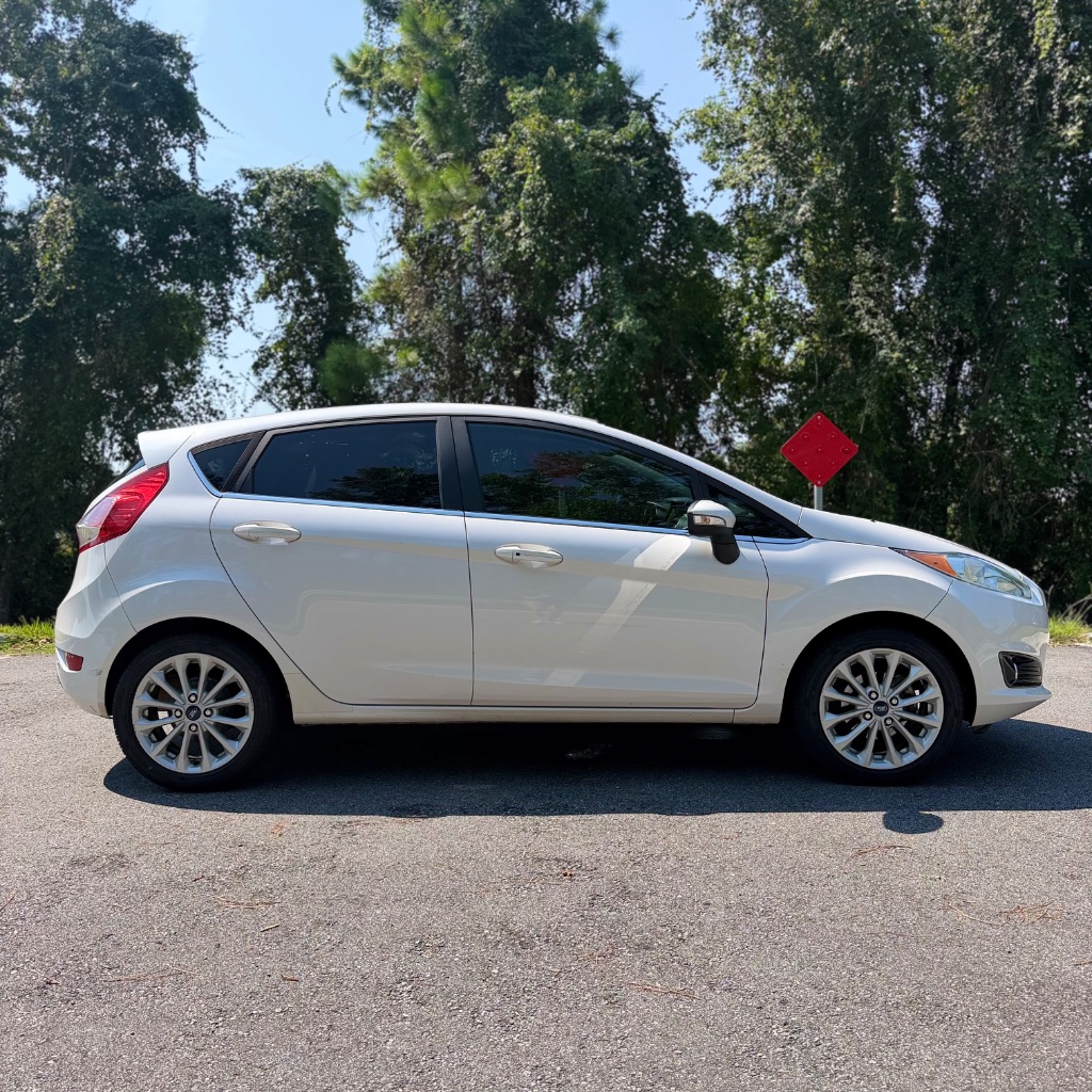 2017 Ford Fiesta - $4,991