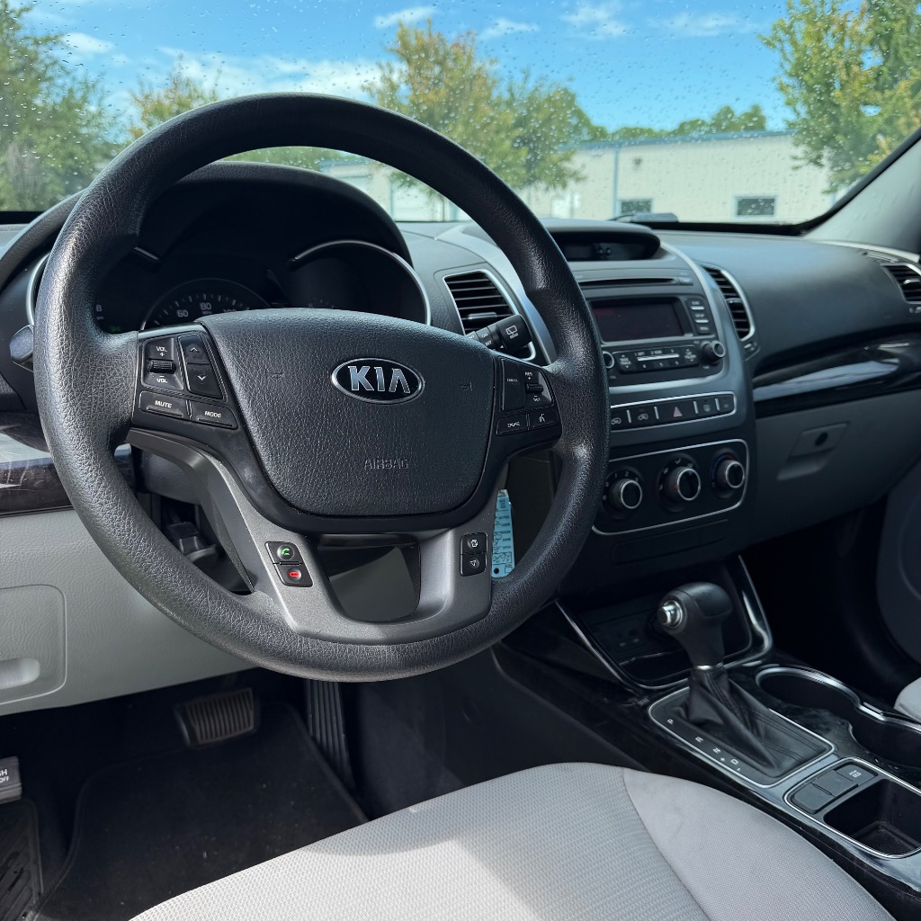 2014 Kia Sorento - $5,500