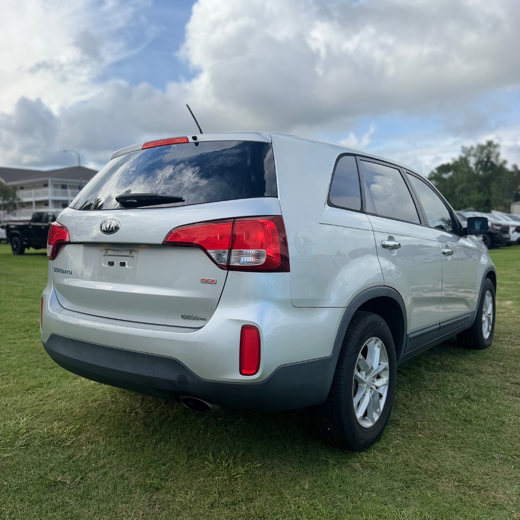 2014 Kia Sorento - $5,500