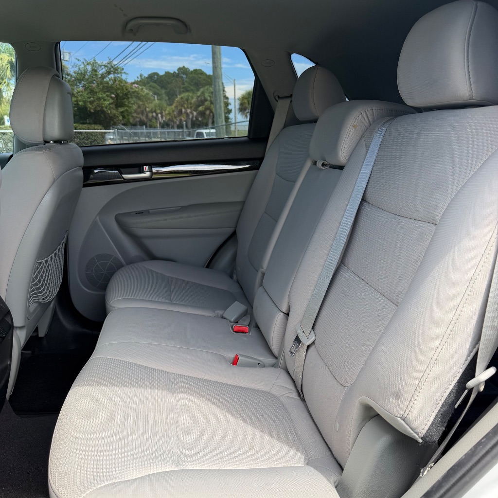 2014 Kia Sorento - $5,500