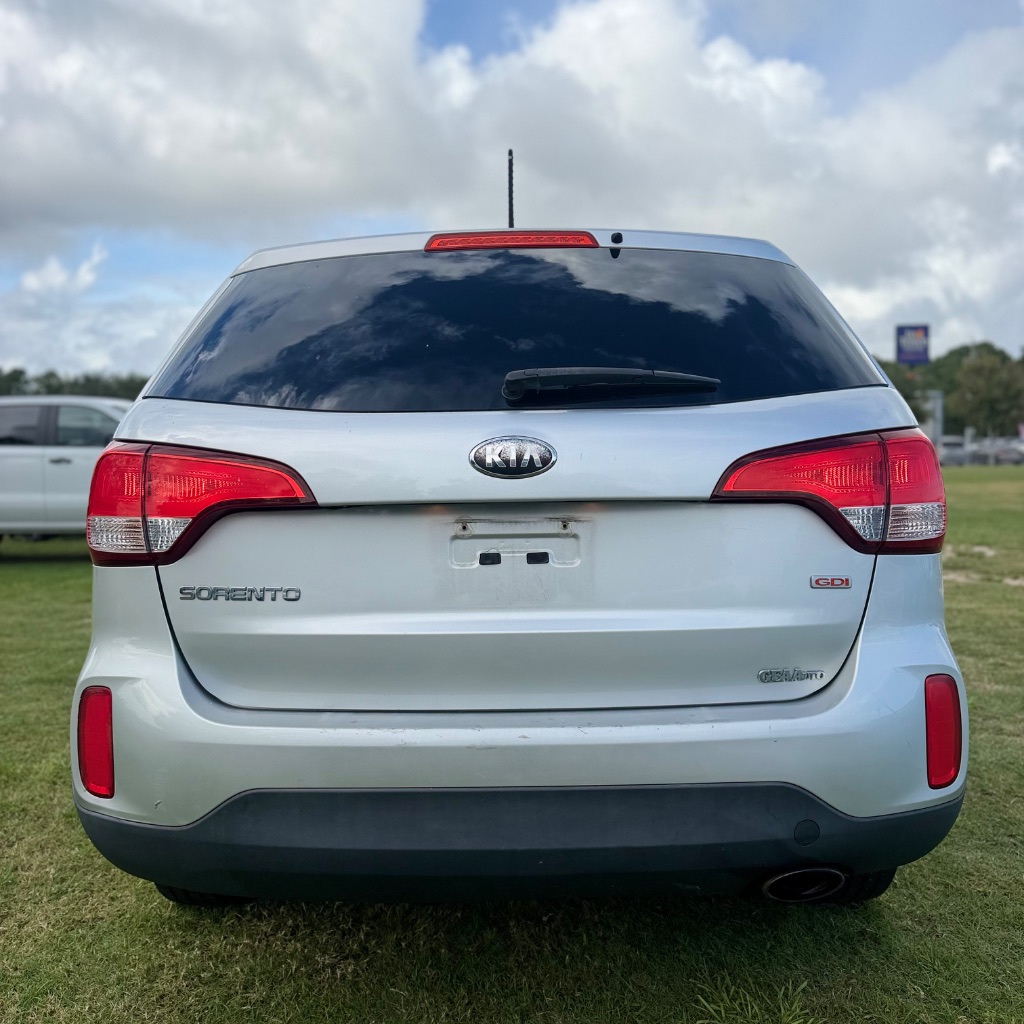 2014 Kia Sorento - $5,500
