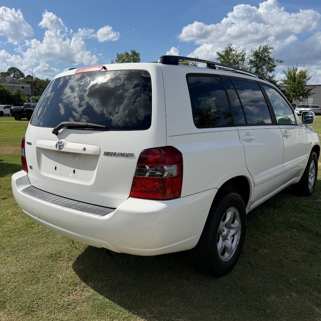 2007 Toyota Highlander - $3,500
