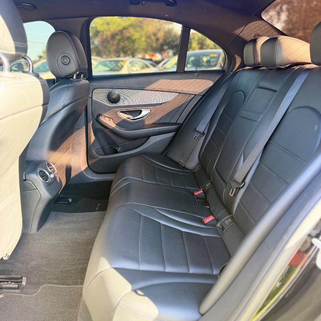 2016 Mercedes-Benz C-Class - $10,991