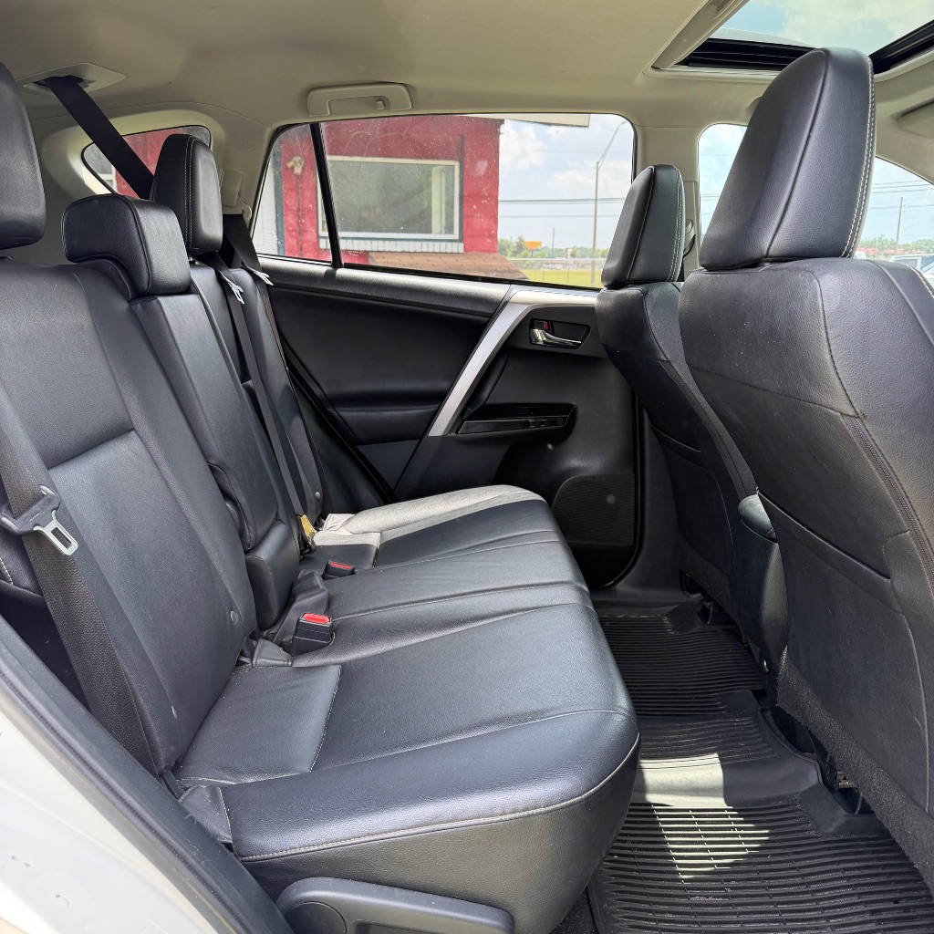 2018 Toyota RAV4 - $10,991
