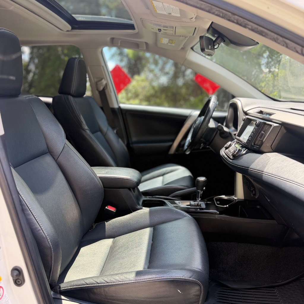 2018 Toyota RAV4 - $8,994