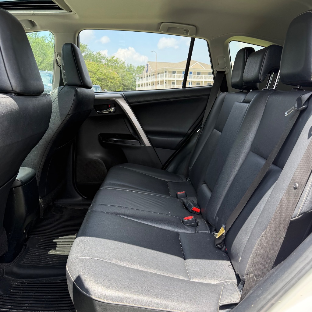 2018 Toyota RAV4 - $10,991