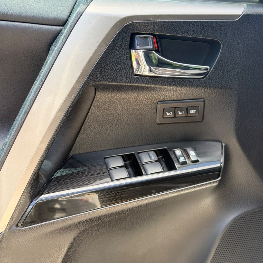2018 Toyota RAV4 - $8,994