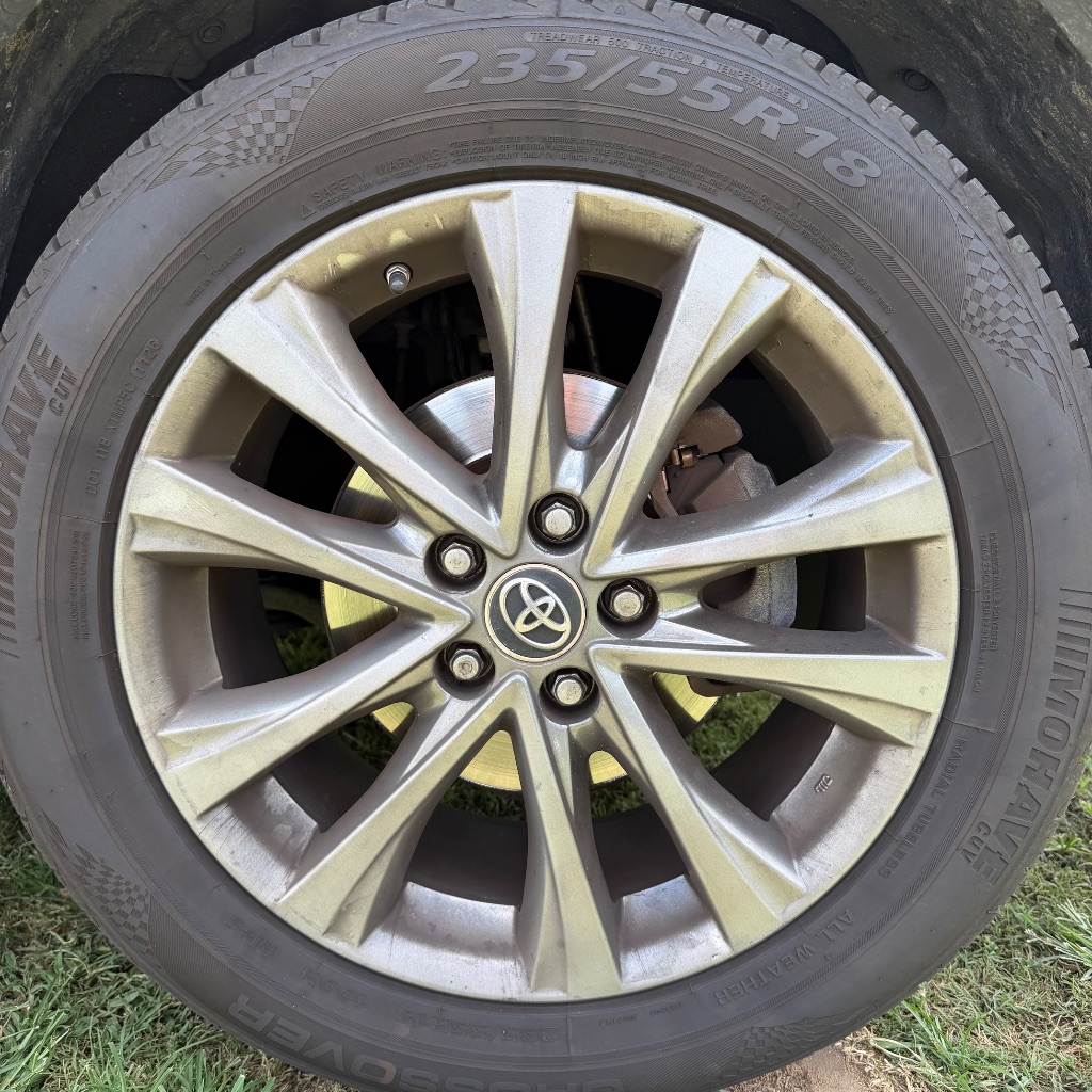 2018 Toyota RAV4 - $10,991