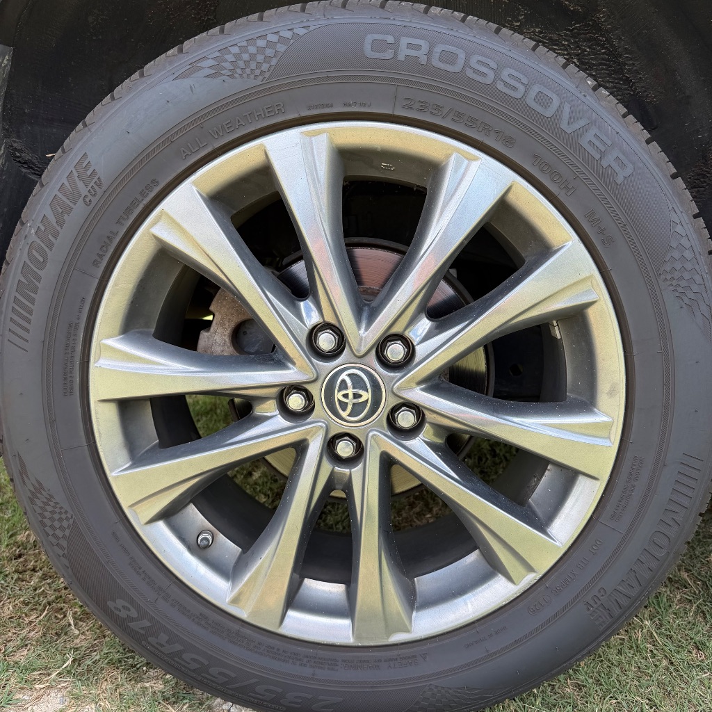 2018 Toyota RAV4 - $10,991
