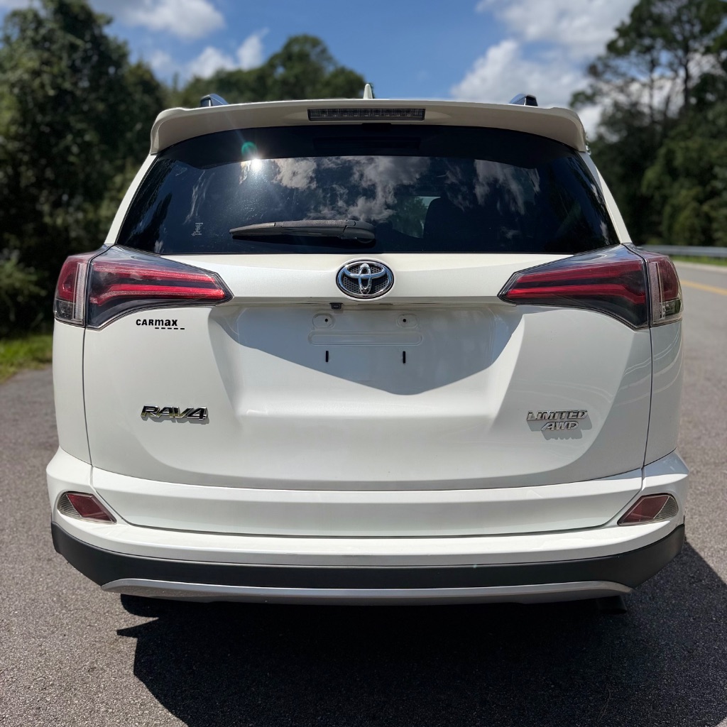 2018 Toyota RAV4 - $8,994