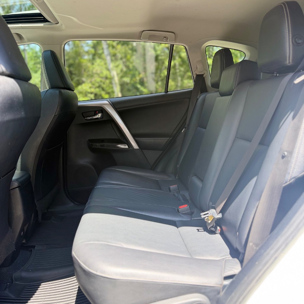 2018 Toyota RAV4 - $8,994