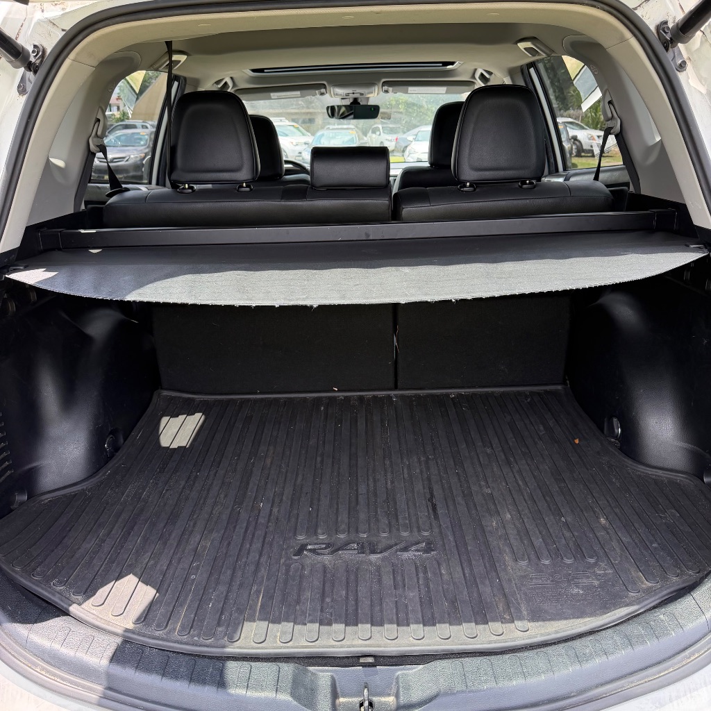 2018 Toyota RAV4 - $10,991