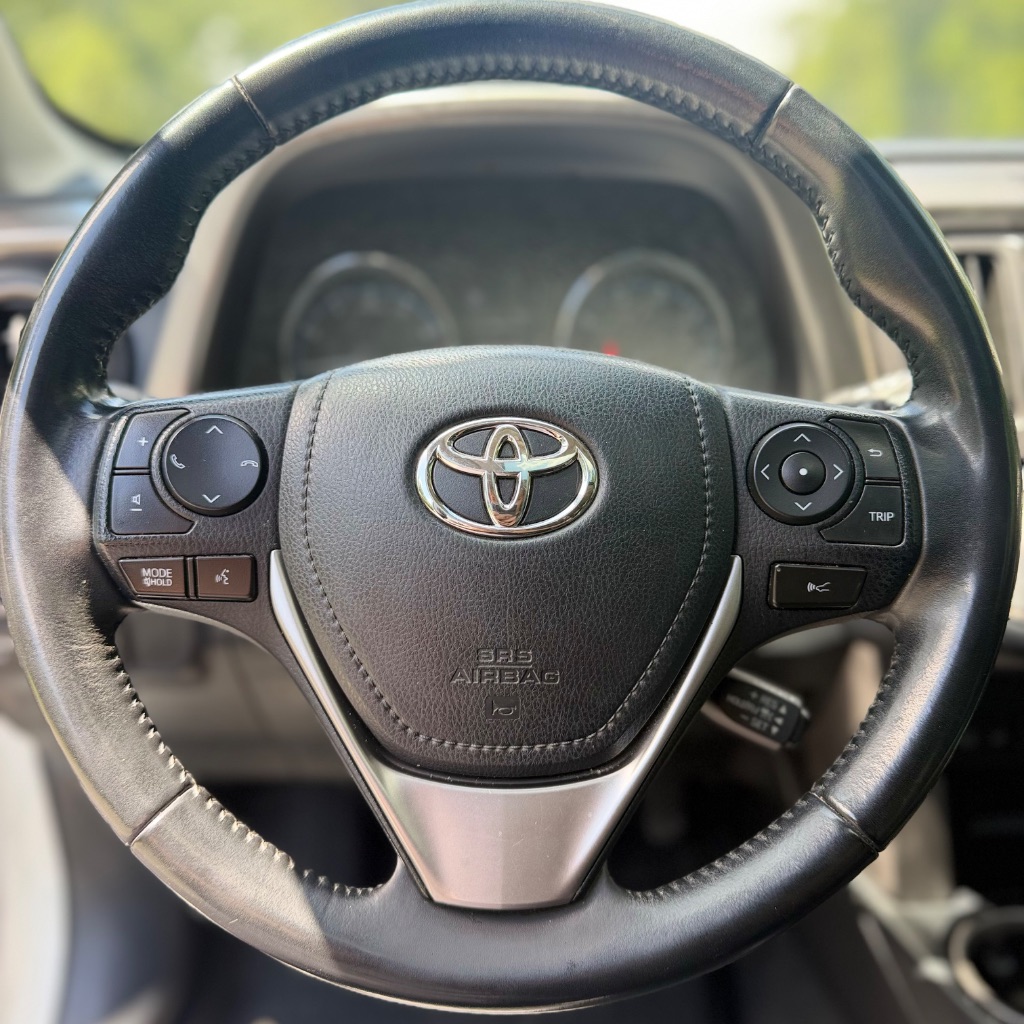 2018 Toyota RAV4 - $8,994