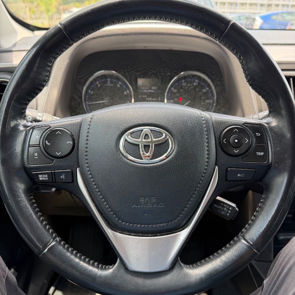 2018 Toyota RAV4 - $10,991