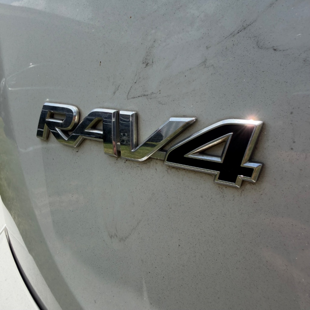 2018 Toyota RAV4 - $10,991