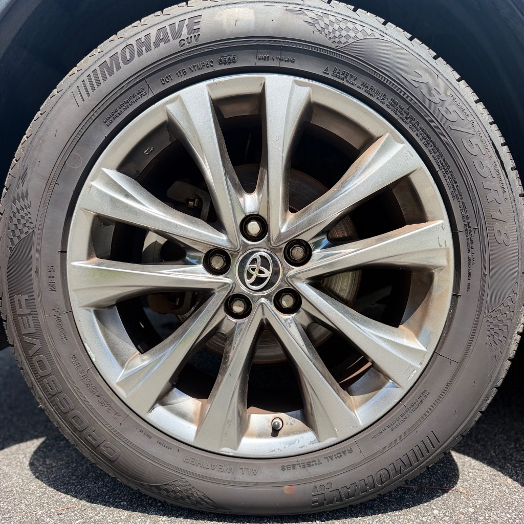2018 Toyota RAV4 - $8,994