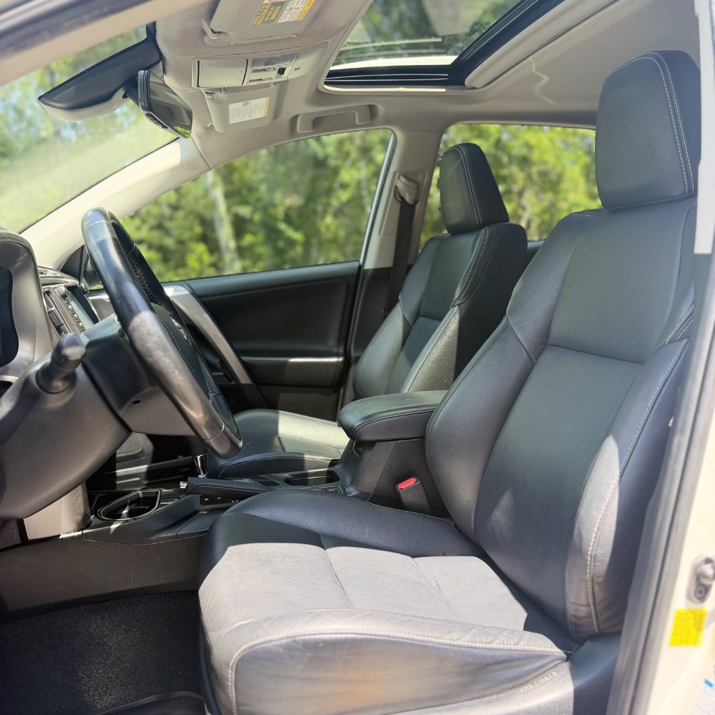 2018 Toyota RAV4 - $8,994