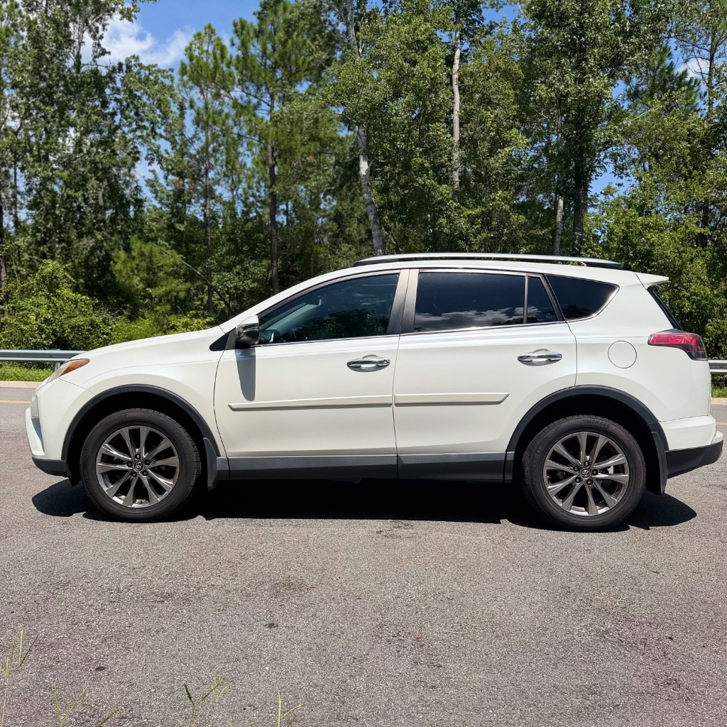 2018 Toyota RAV4 - $8,994