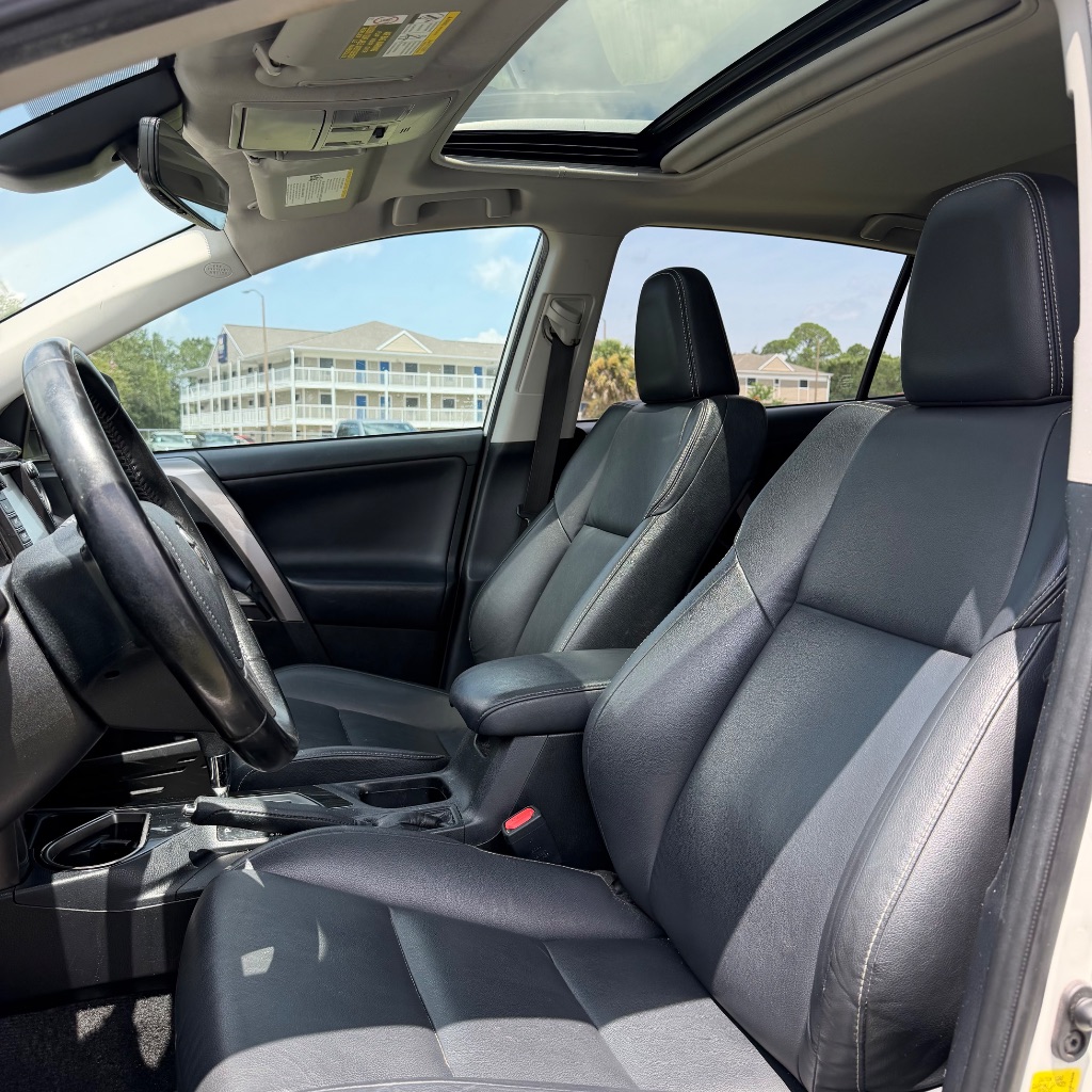2018 Toyota RAV4 - $10,991