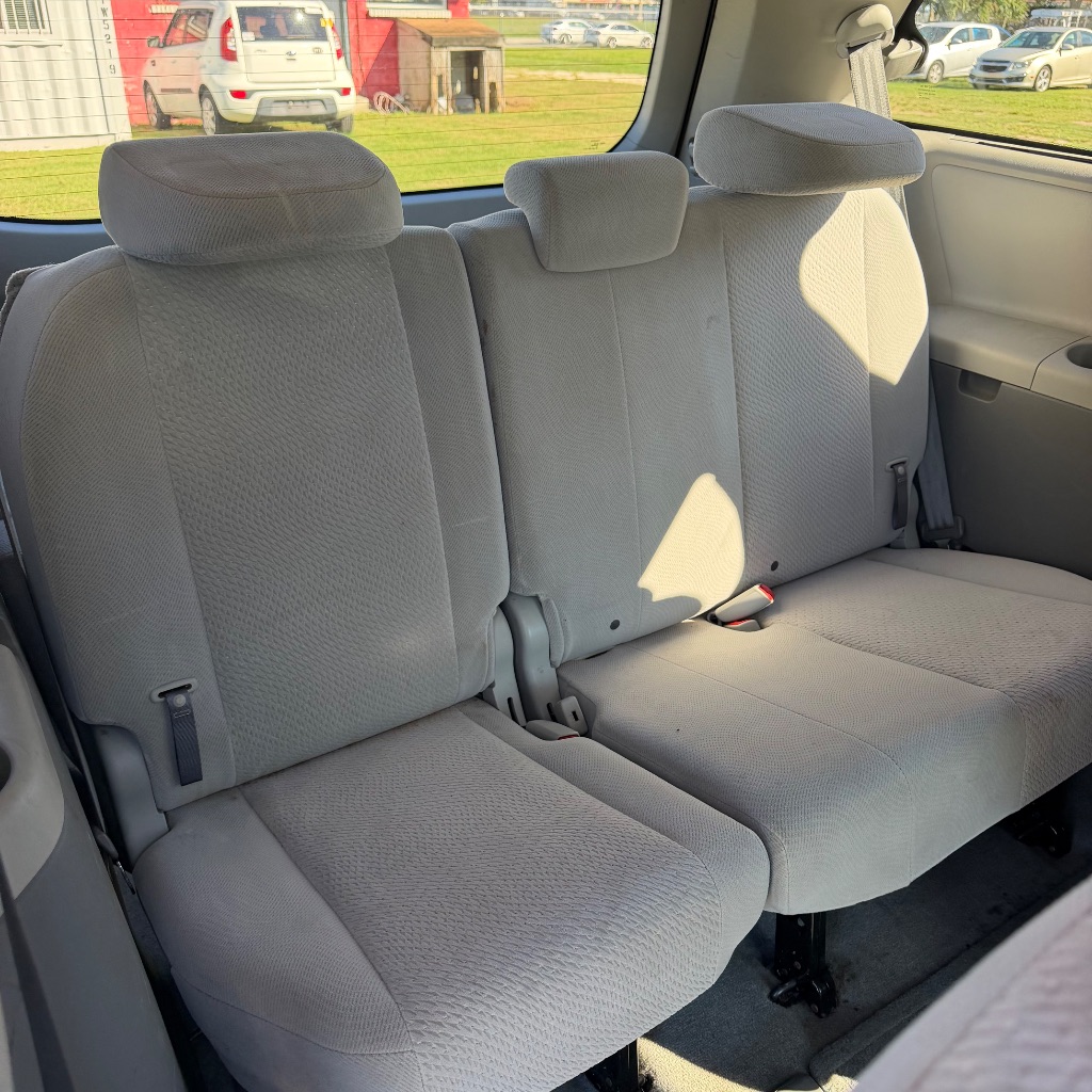 2011 Toyota Sienna - $5,500