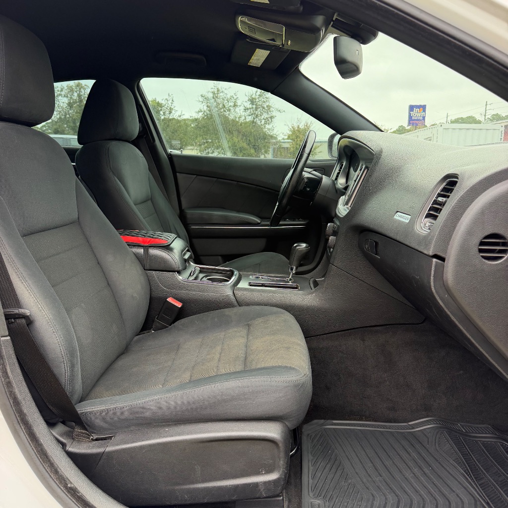2011 Dodge Charger - $3,990