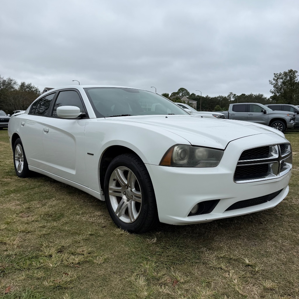 2011 Dodge Charger - $3,990