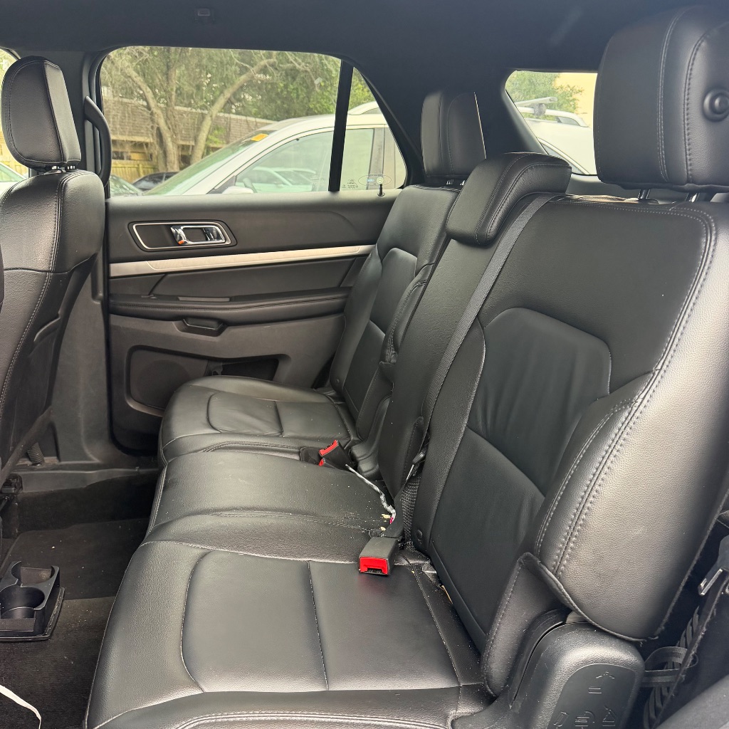 2018 Ford Explorer - $9,991