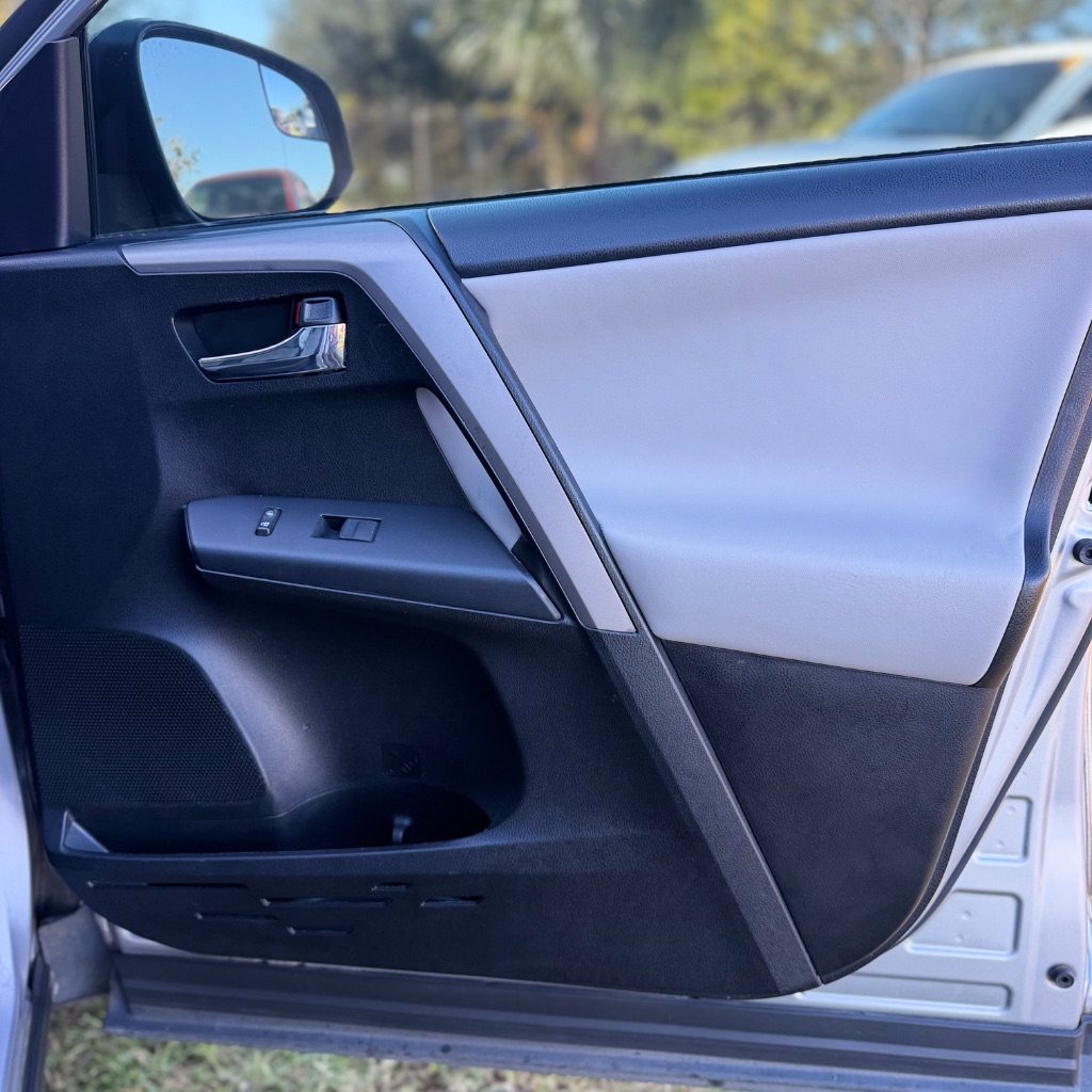 2016 Toyota RAV4 - $8,891