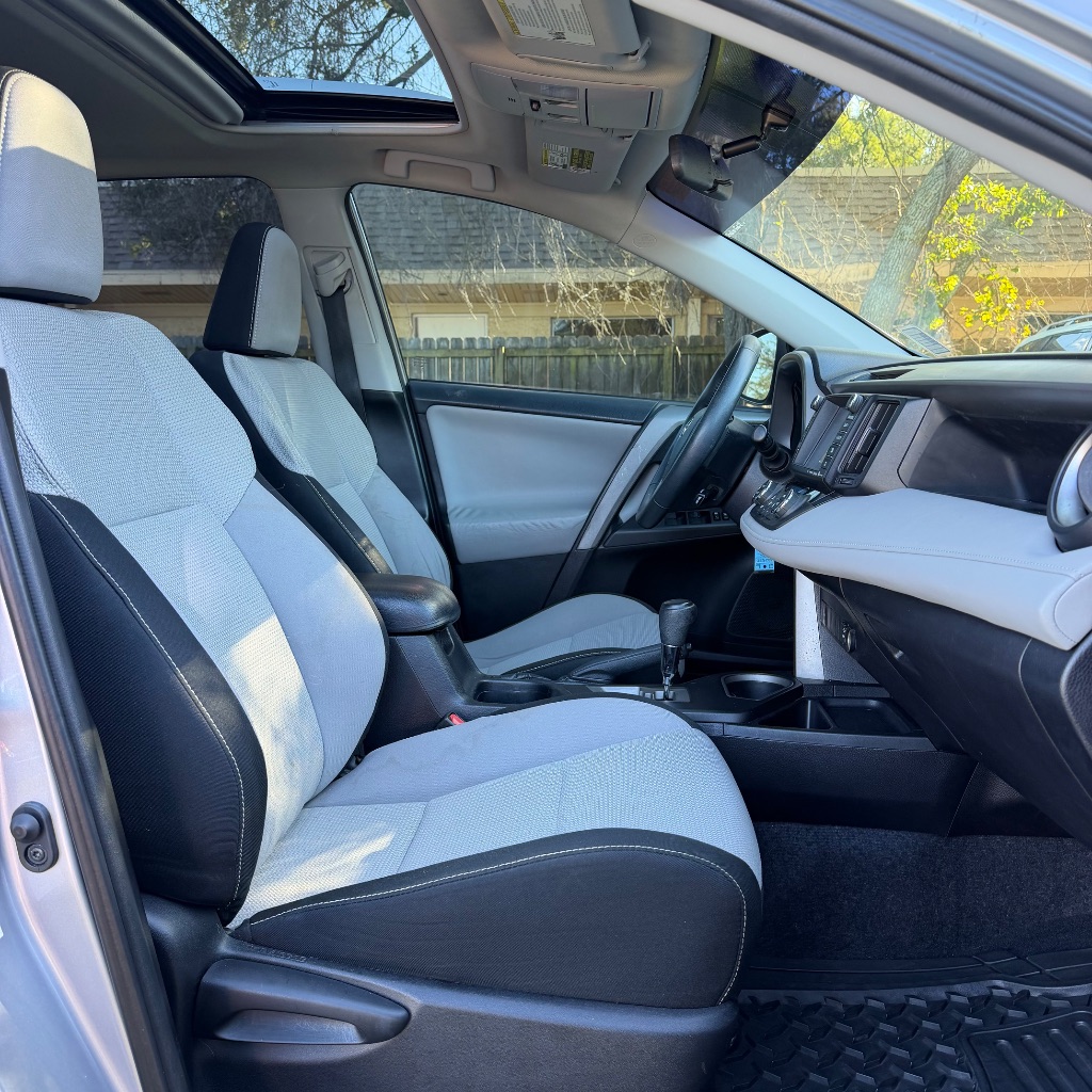 2016 Toyota RAV4 - $8,891