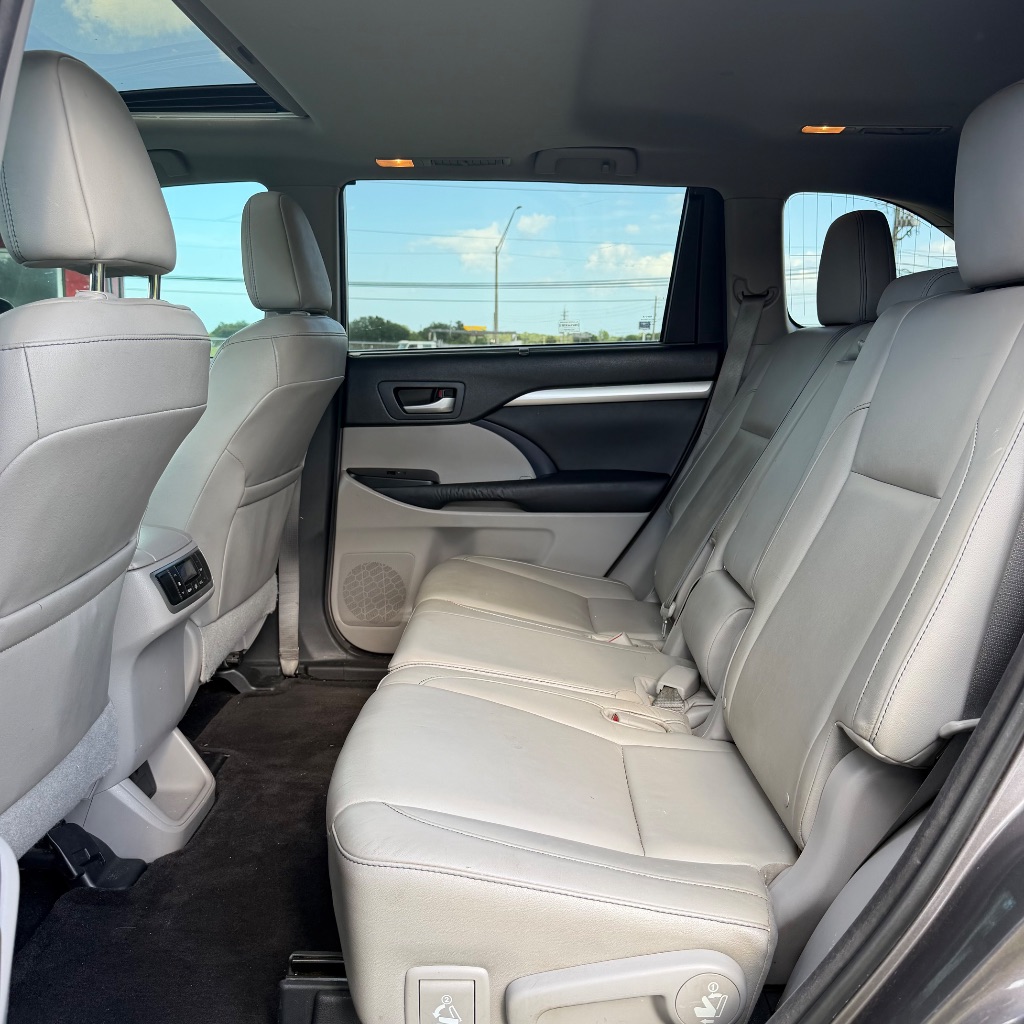 2016 Toyota Highlander - $9,991