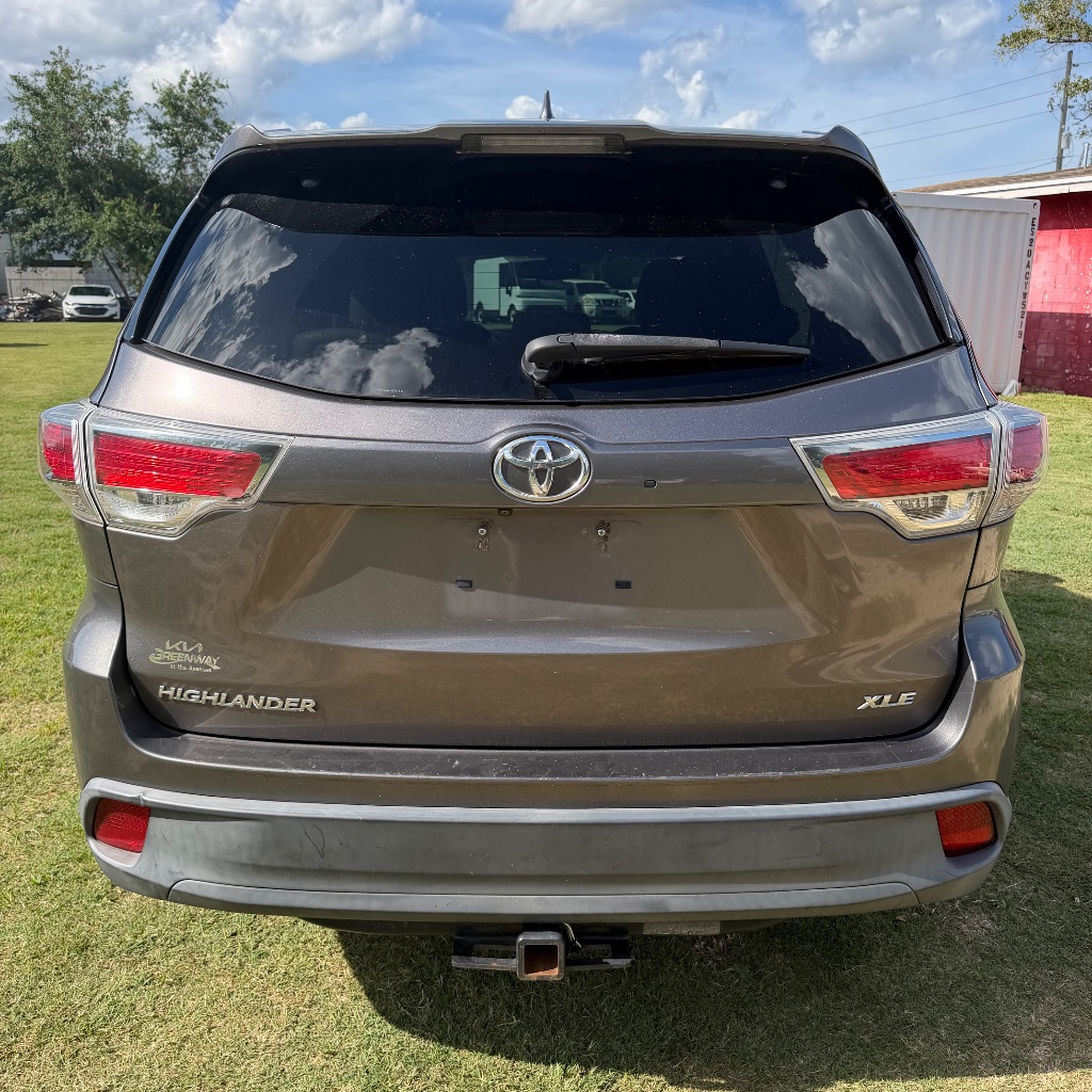 2016 Toyota Highlander - $9,991