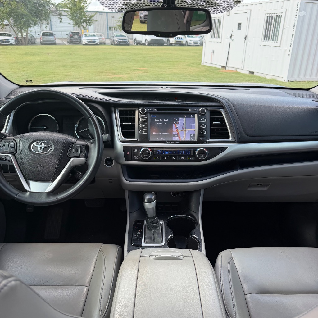 2016 Toyota Highlander - $9,991