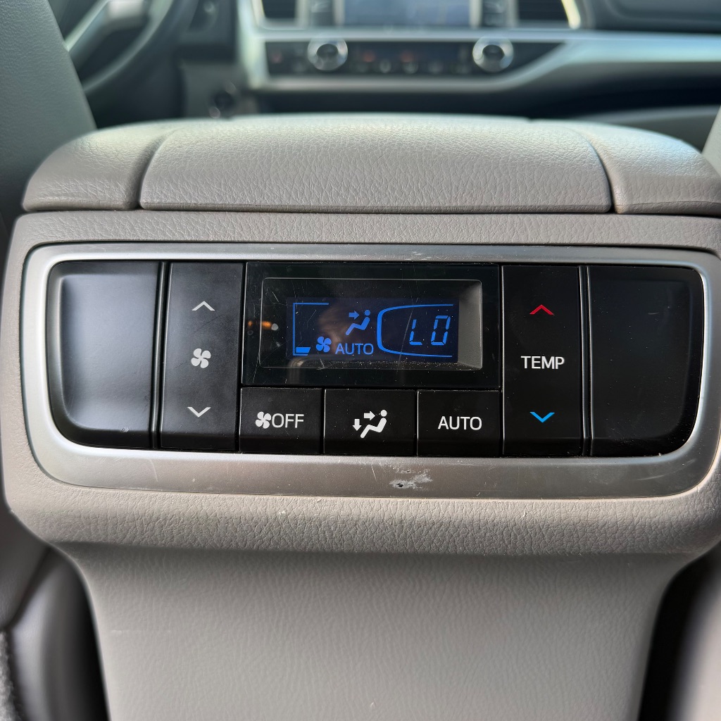 2016 Toyota Highlander - $9,991