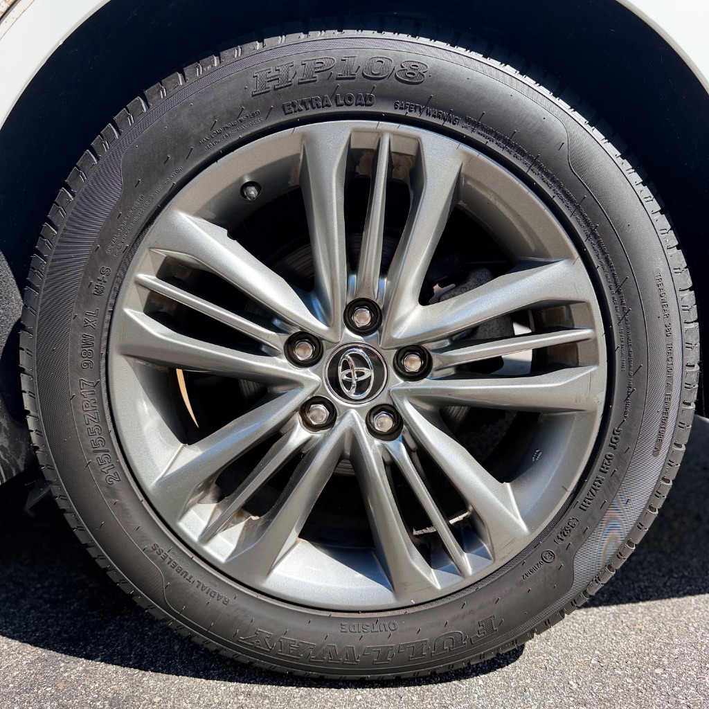 2017 Toyota Camry - $6,992